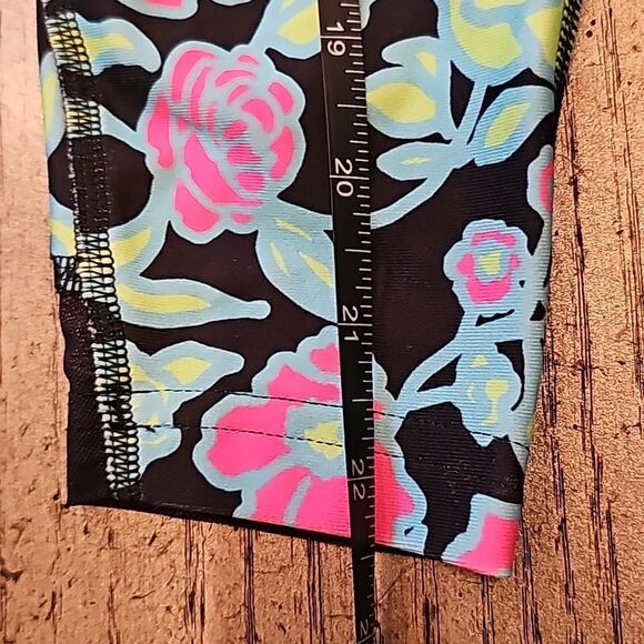 Girls size S floral Under Armour leggings NWOT - Picture 10 of 13